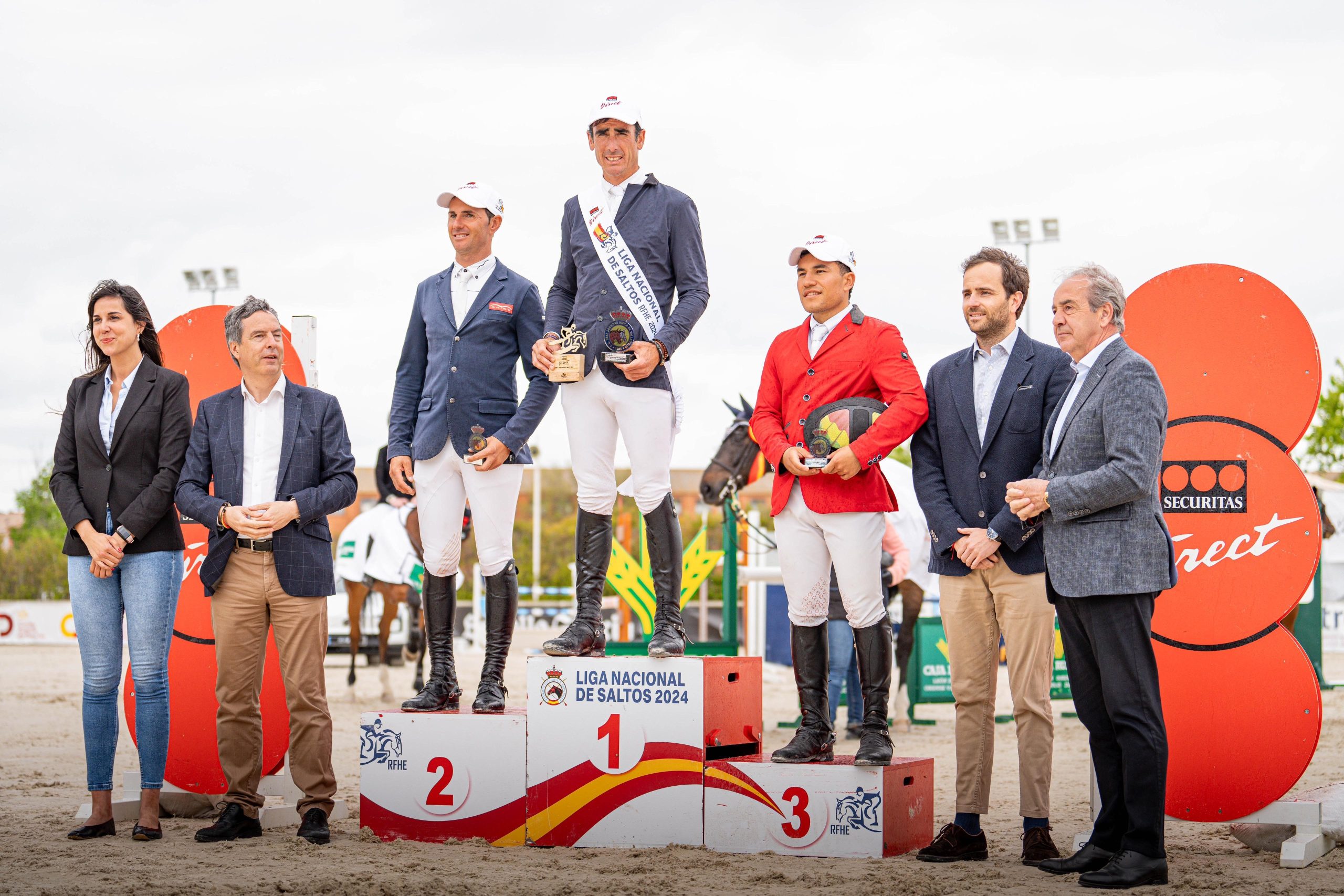 Lee más sobre el artículo Victoria para Iván Serrano en el Gran Premio Exmo. Ayuntamiento de Valladolid Trofeo Caja Rural de Zamora