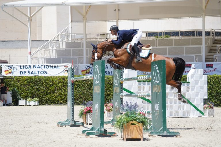 Lee más sobre el artículo Álvaro González de Zárate, doble podio en el Gran Premio Janequí del CSN5*